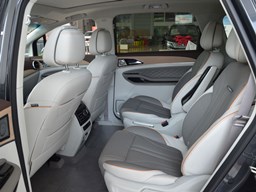 風(fēng)行游艇內(nèi)飾圖片