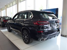 寶馬X5外觀圖片