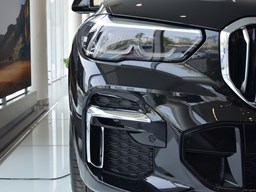 寶馬X5細節(jié)圖片