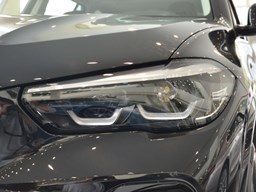 寶馬X5細節(jié)圖片