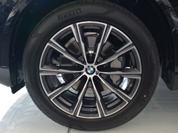 寶馬X5細節(jié)圖片