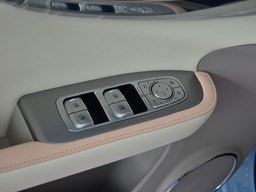 歐拉芭蕾貓內飾圖片