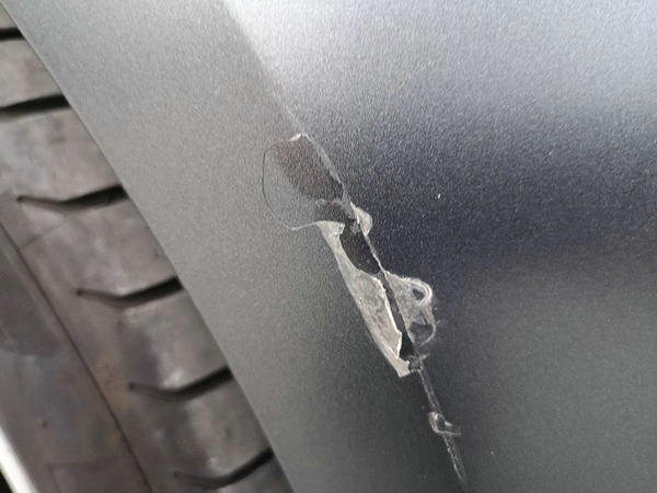 汽車有劃痕怎么修復最好