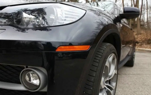 美規車為什么有兩個黃燈