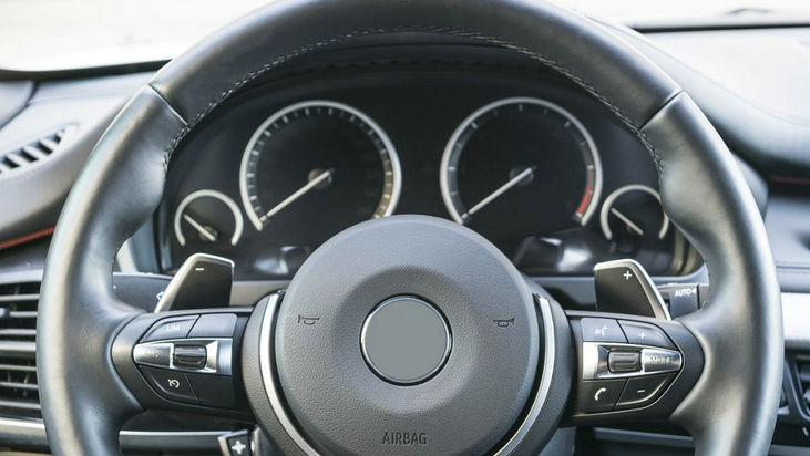 方向盤換擋撥片是干嘛的