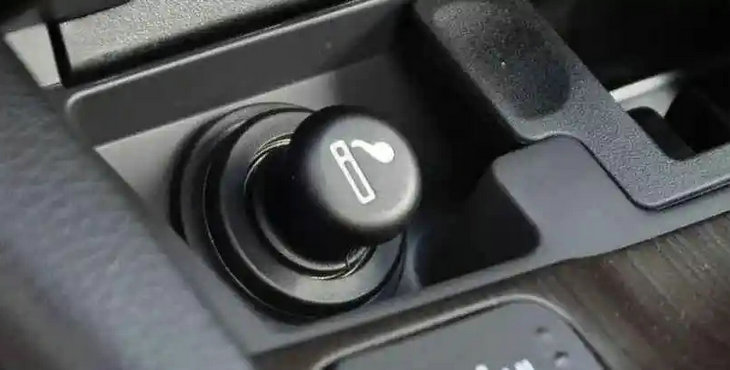 車載點煙器怎么使用