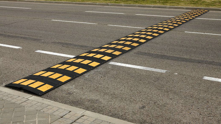 減速帶高度一般多少