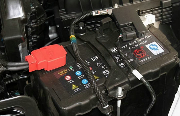 發動機會給蓄電池充電嗎