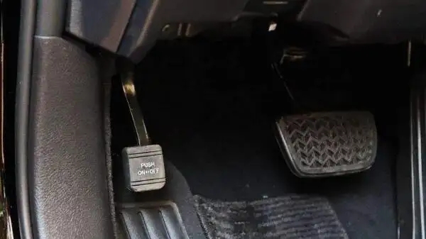 行車制動是什么意思