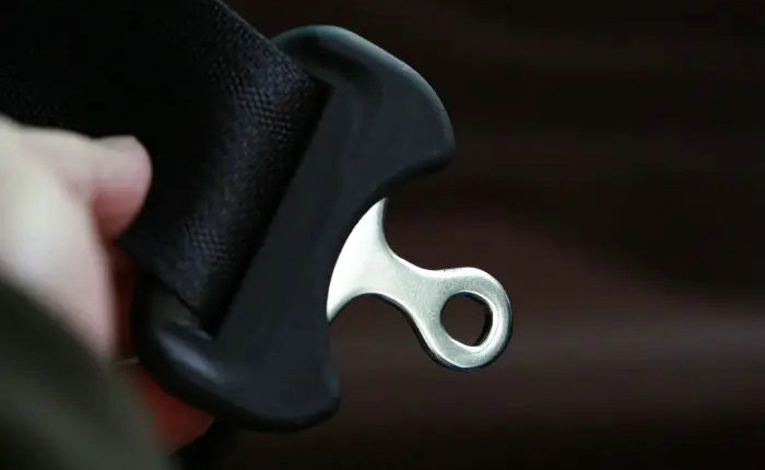 安全帶插銷怎么更換