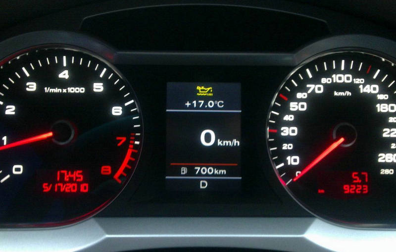 奧迪機油量顯示最低還能繼續開嗎