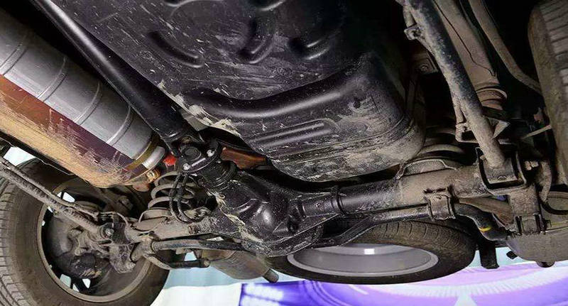 車底盤被磕了會(huì)有什么影響