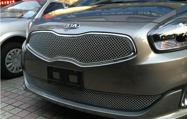 汽車中網臟了怎么清洗