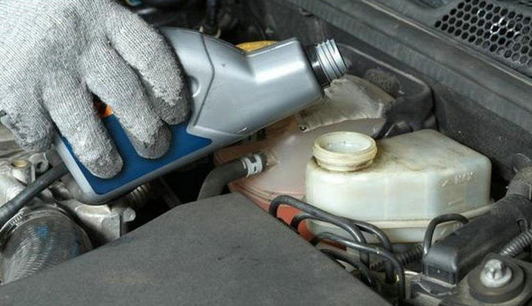 剎車(chē)油少了會(huì)出現(xiàn)什么現(xiàn)象