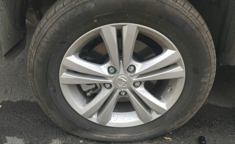 輪胎沒有氣可以繼續行駛嗎