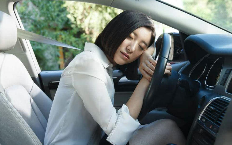 怠速吹空調對汽車有影響嗎