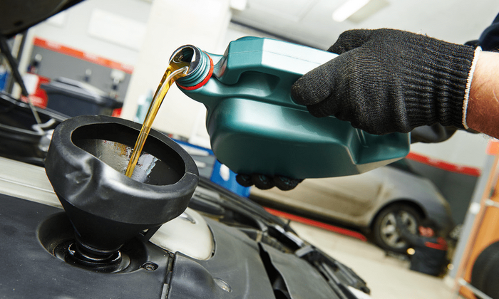 汽車機油量不足還能繼續開嗎