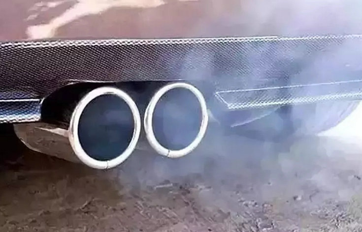 發動機冒藍煙是什么原因