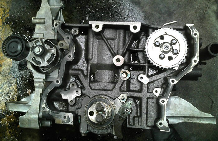 汽車發動機爆缸是什么意思