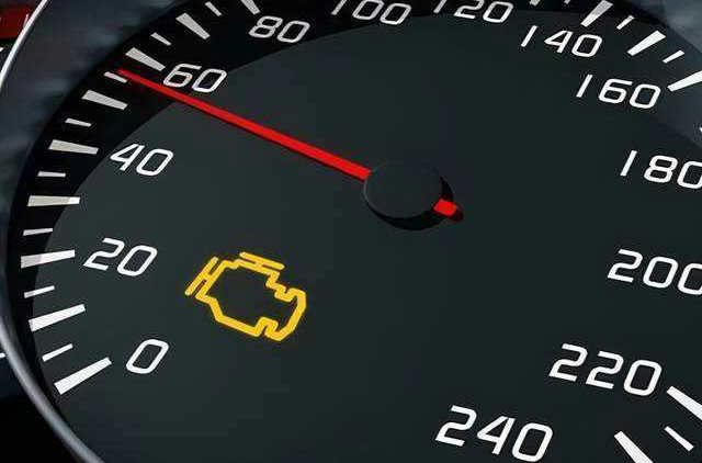 發動機積碳會亮故障燈嗎