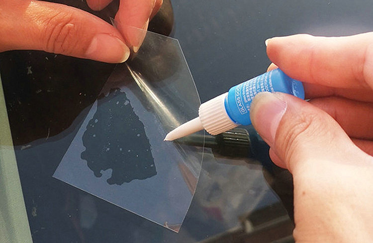 車玻璃裂縫怎樣修復最好