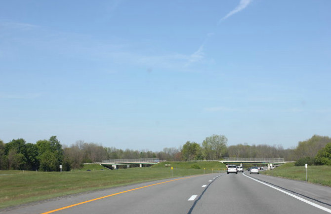 駕駛證多長時(shí)間可以一個(gè)人上高速