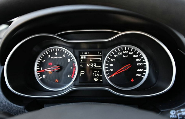 車在4s店保養和在外面保養一樣嗎