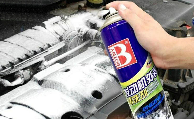 發動機清潔劑需要每次保養加嗎