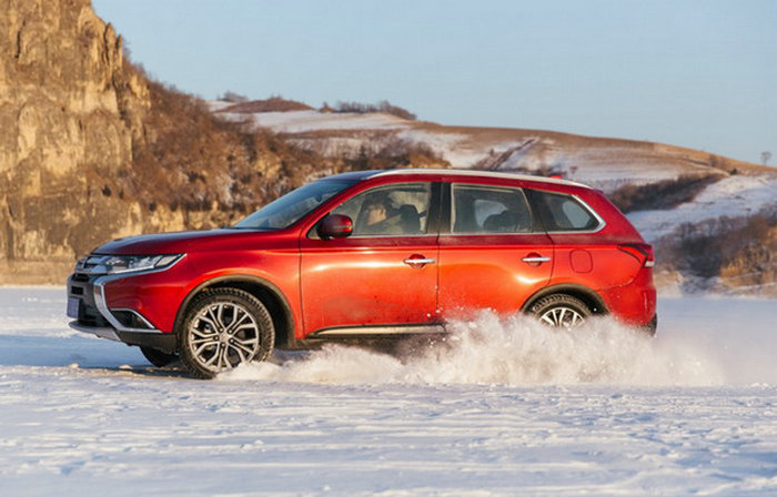 冬天開車需要熱車嗎 冬天汽車保養小常識