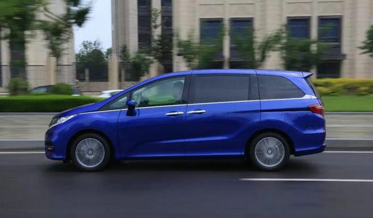 開車時車內嗡嗡噪音大的原因