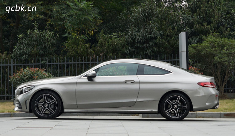 奔馳保養一次車大概多少錢