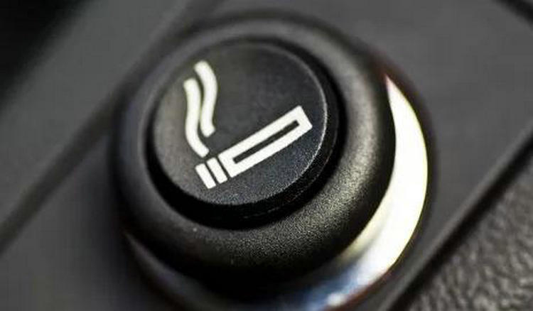 汽車點煙器電壓不穩怎么回事