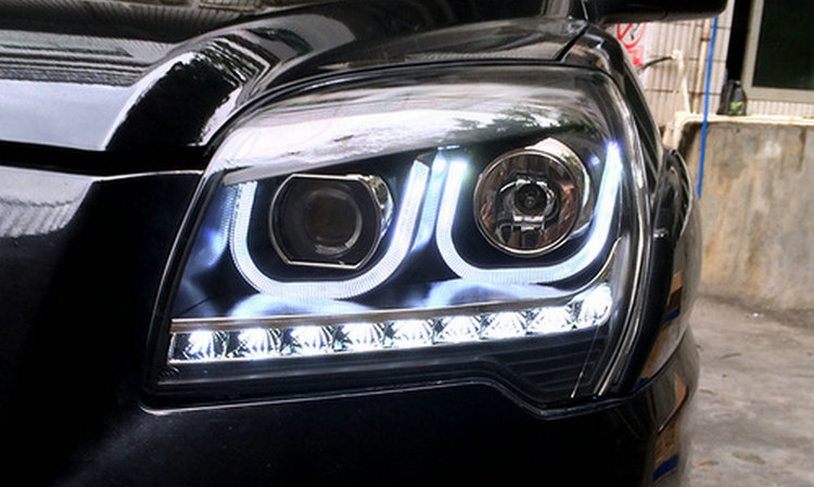 汽車氙氣大燈和LED大燈哪個好