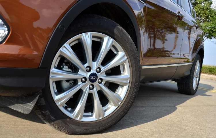 輪胎幾萬公里前后調換一次