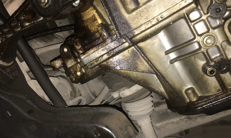 發動機有點滲油需不需要修