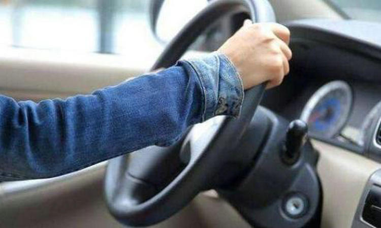 冷車啟動發動機抖動是什么原因