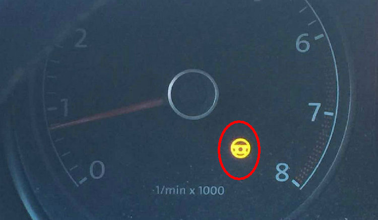 動力轉向燈警示燈亮了怎么解決