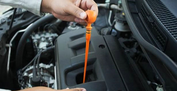 拔出機油尺需要旋轉嗎