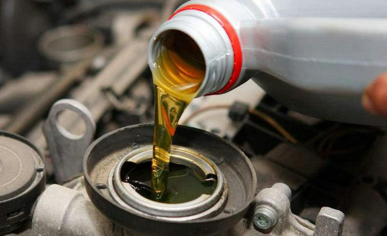 機油少了一半對發動機有傷害嗎