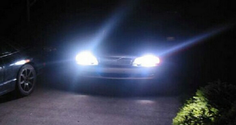 遠近一體大燈怎么調遠光