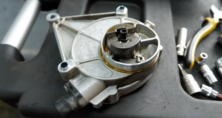 發動機真空泵的作用是什么