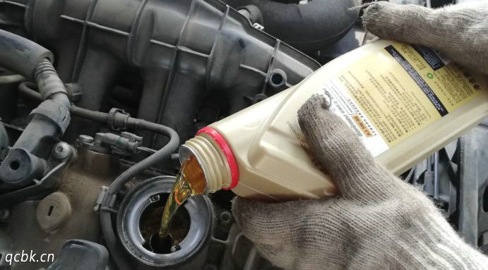 不換機油對發動機有什么影響