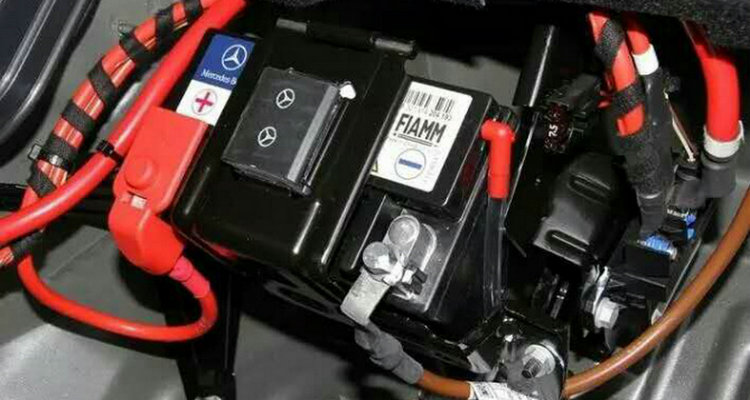 新換的電瓶不耐用是怎么回事