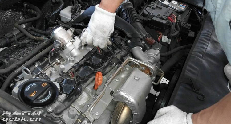 汽車火花塞怎么更換