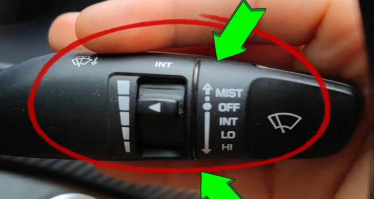雨刮器的開關在哪里怎么打開