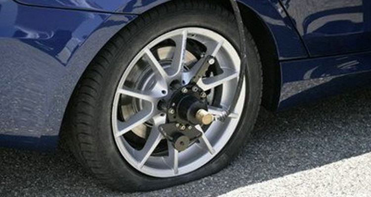 汽車輪胎漏氣了怎么辦