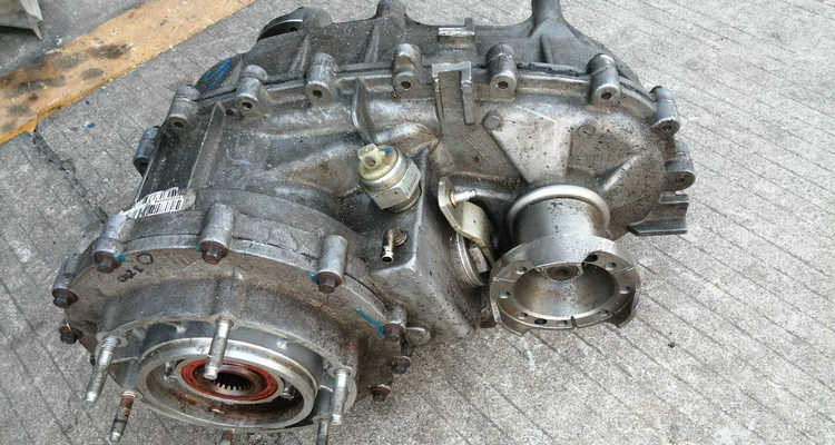 汽車(chē)分動(dòng)箱壞了都有什么現(xiàn)象呀