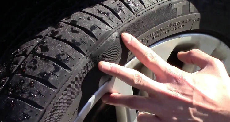 汽車輪胎邊上破了可以補嗎