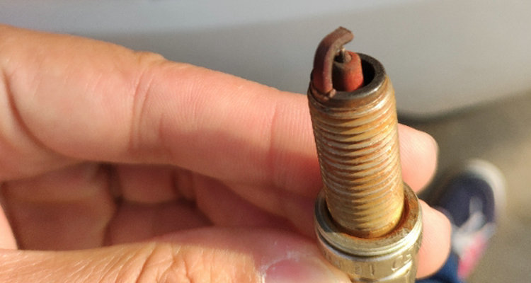 換火花塞一定要冷車換嗎