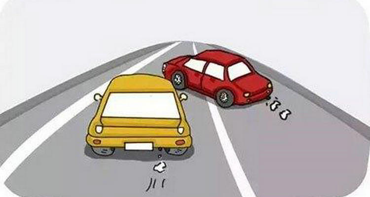 正常超車對方突然左拐誰的責任